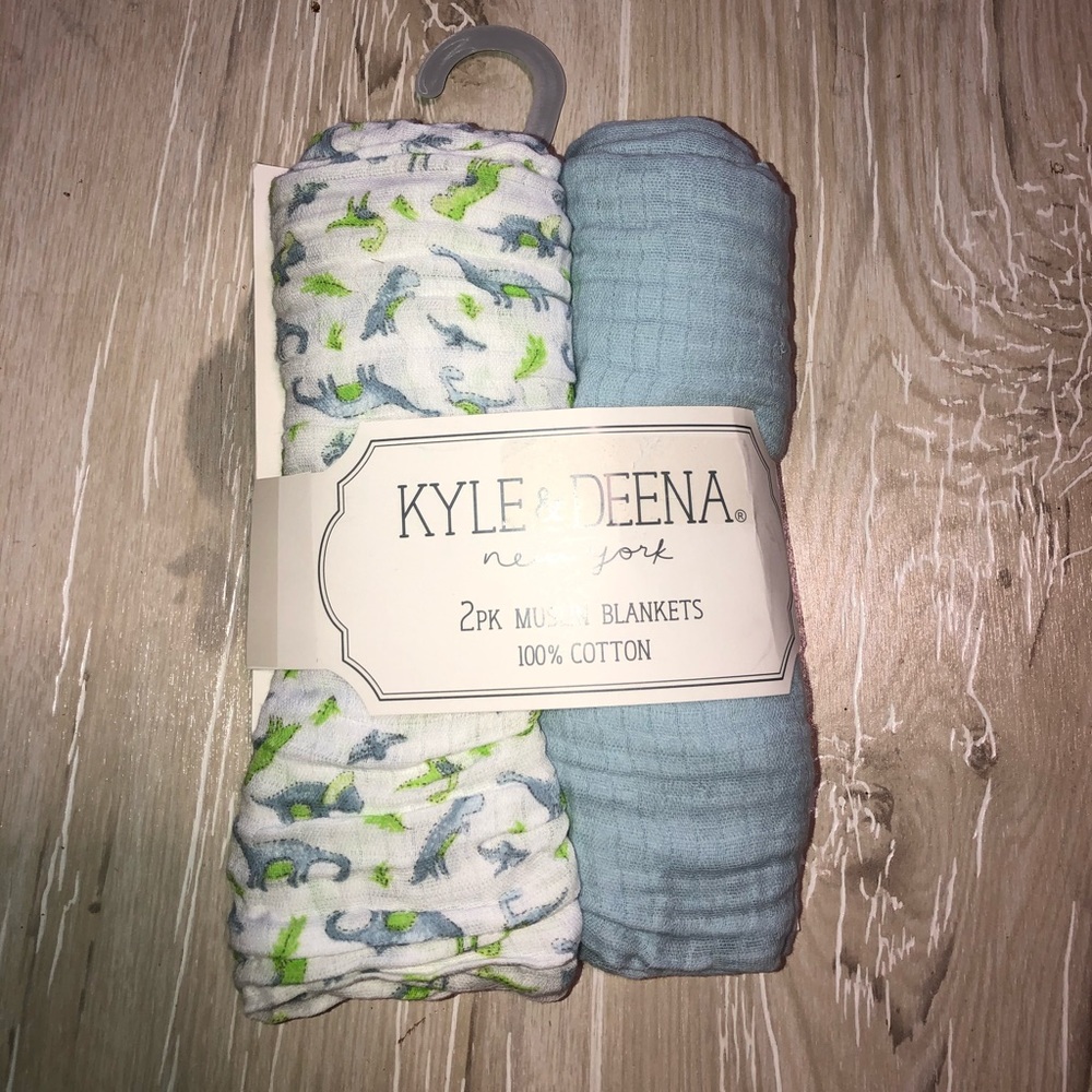New Kyle & Deena Muslin 2 pack blankets dino